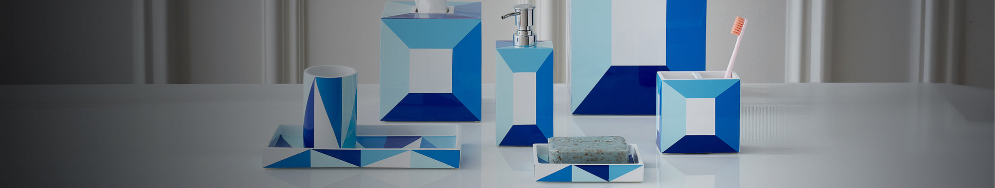 Bathroom set with blue designs