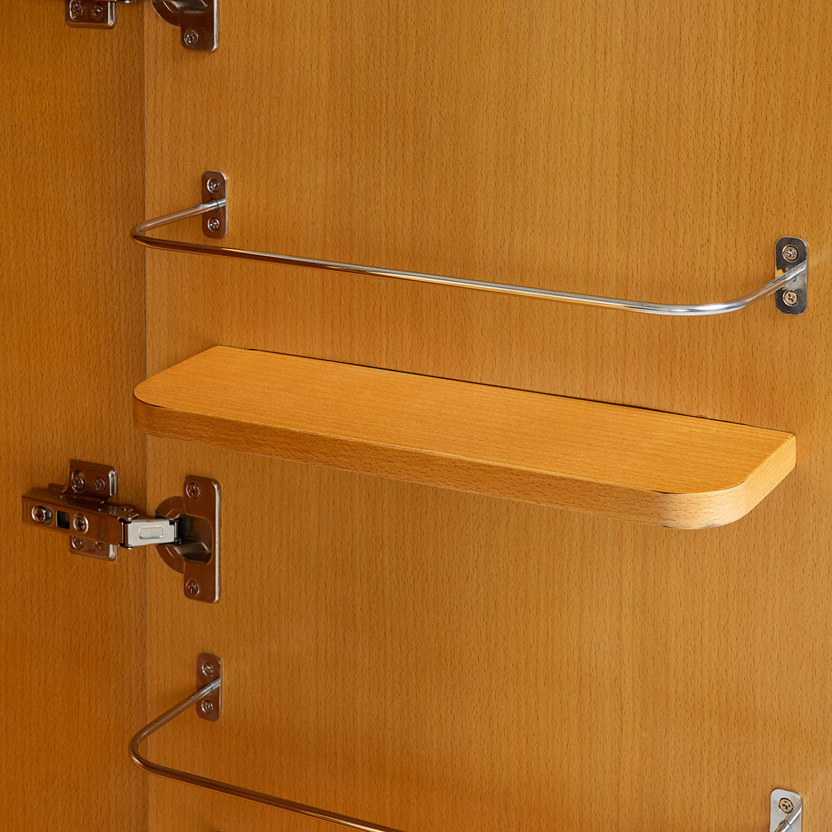 Bond Bar - door detail view