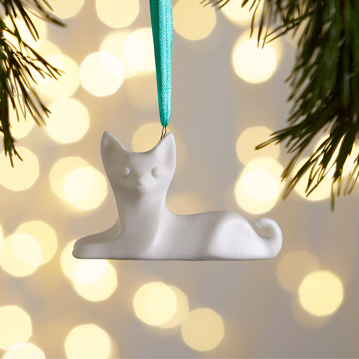 Chihuahua Ornament - holiday shot