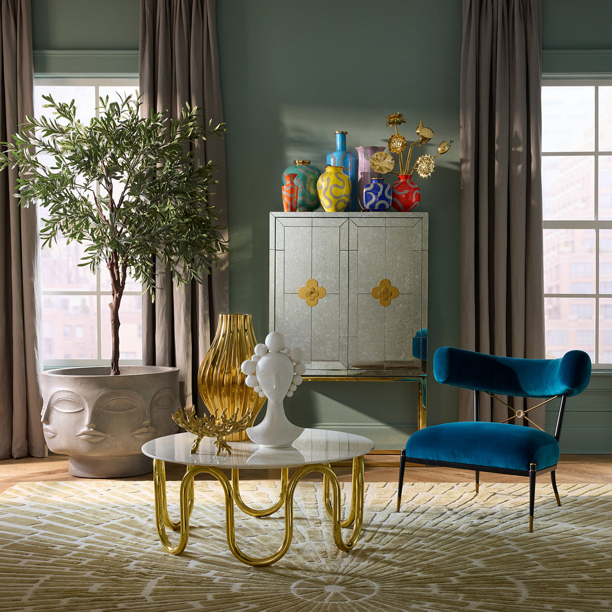 Eden Square Vase with Delphine Bar