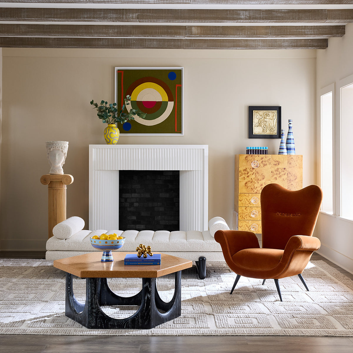 Aphrodite Vase with Aspen Bed