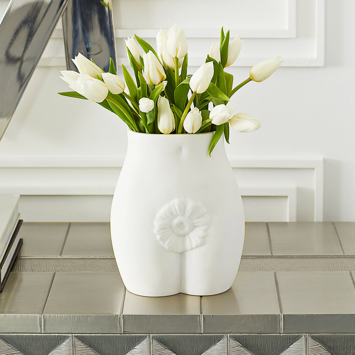 edie vase porcelain white - reception area view