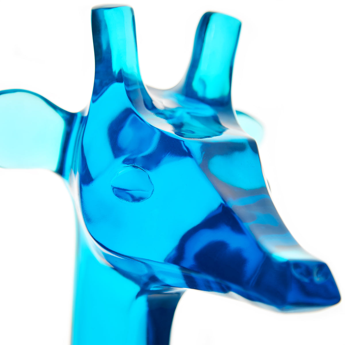 acrylic giraffe giant blue - detail view