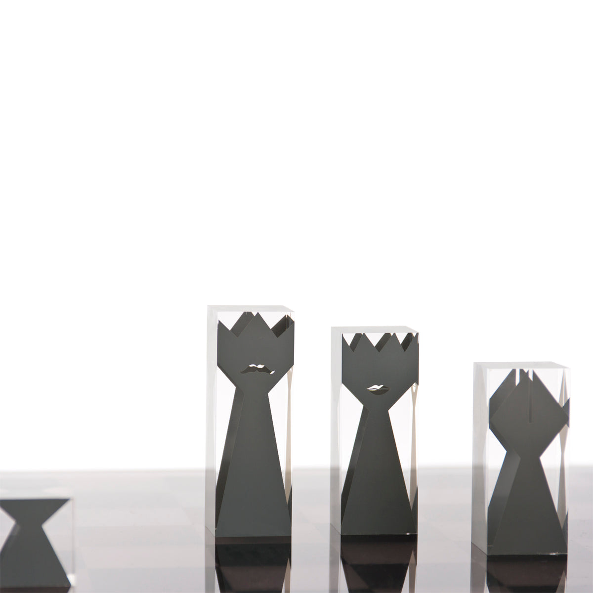 acrylic chess set - detail view