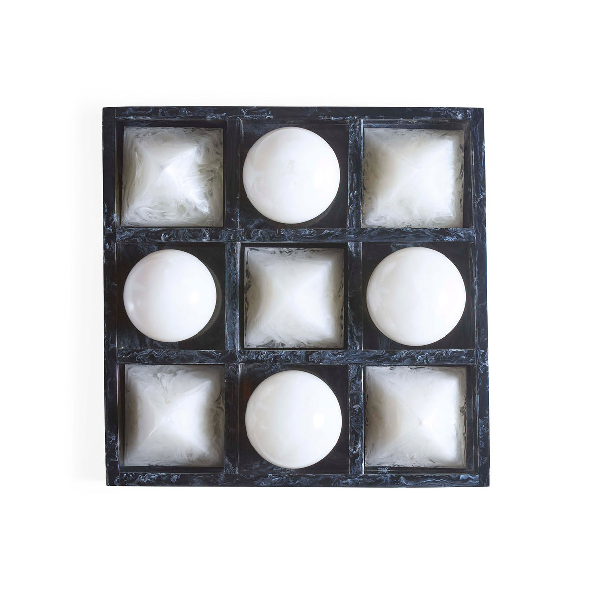 Mustique Black & White Tic-Tac-Toe Set - details view